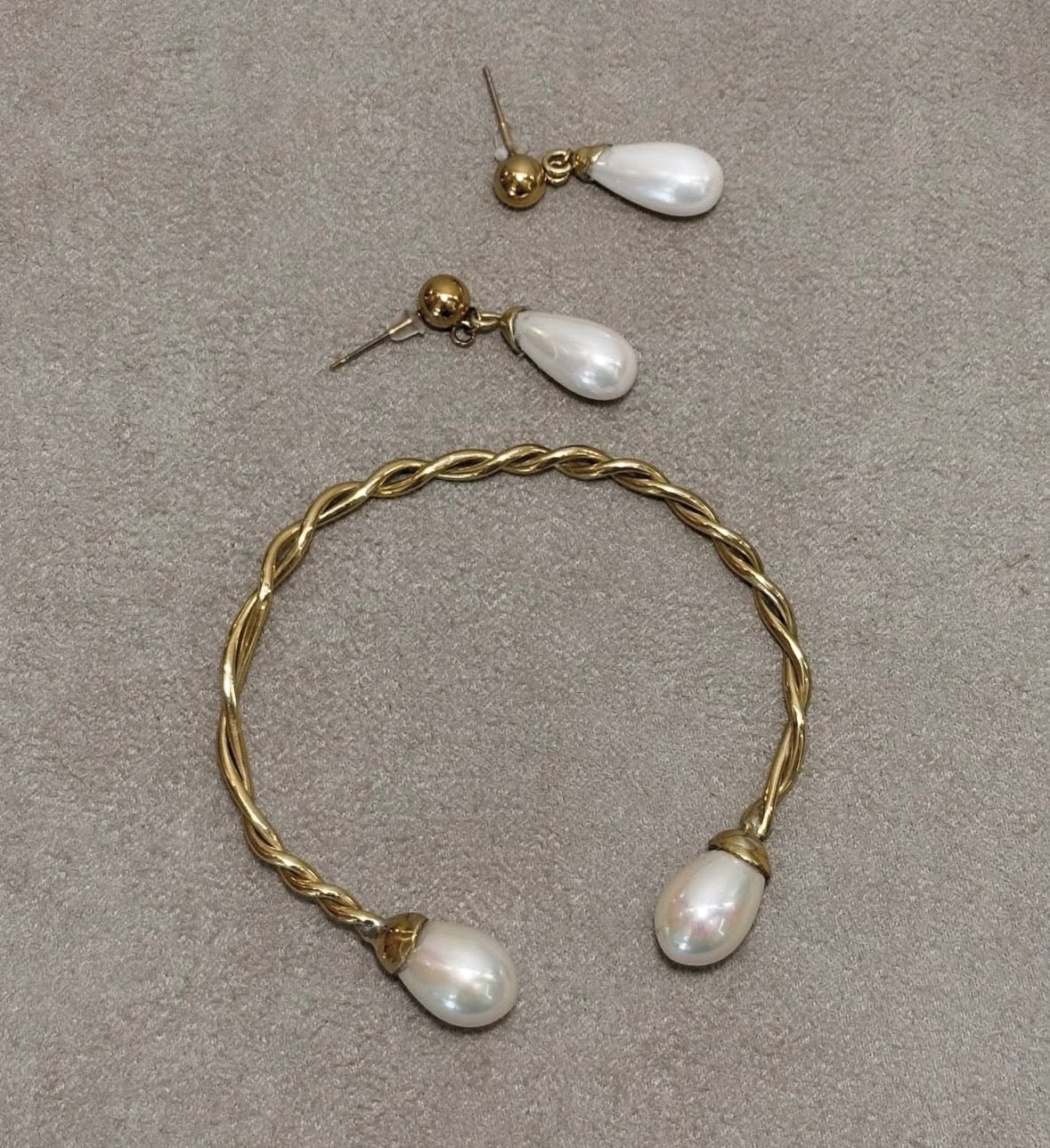 TEAR EARRINGS