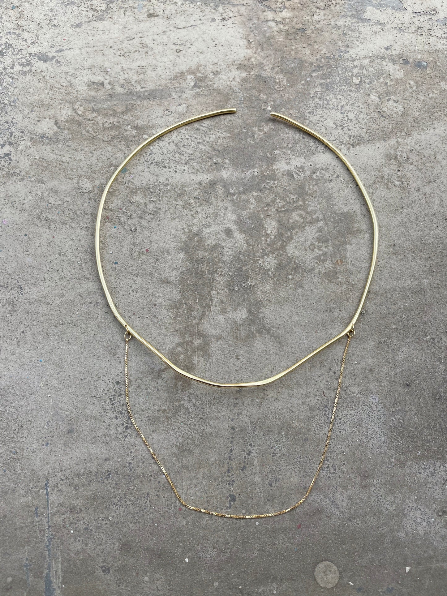 MOTION CHOKER NECKLACE