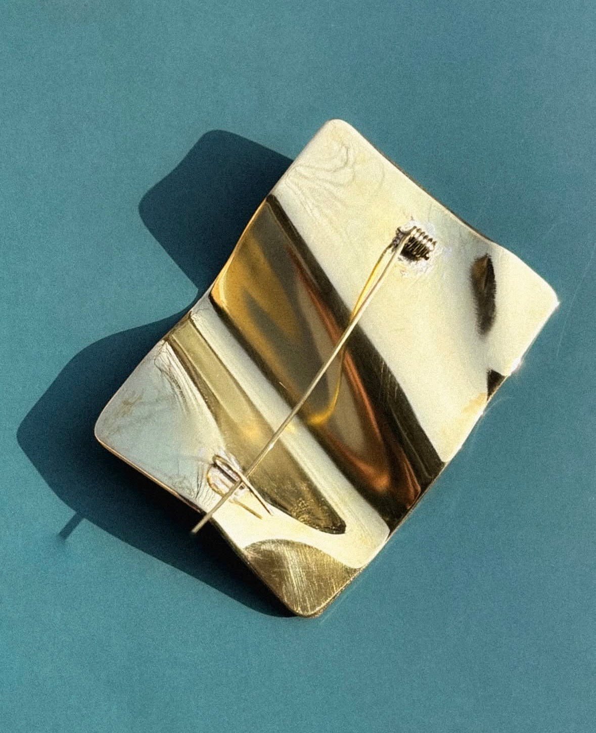 WAVEFORM BROOCH