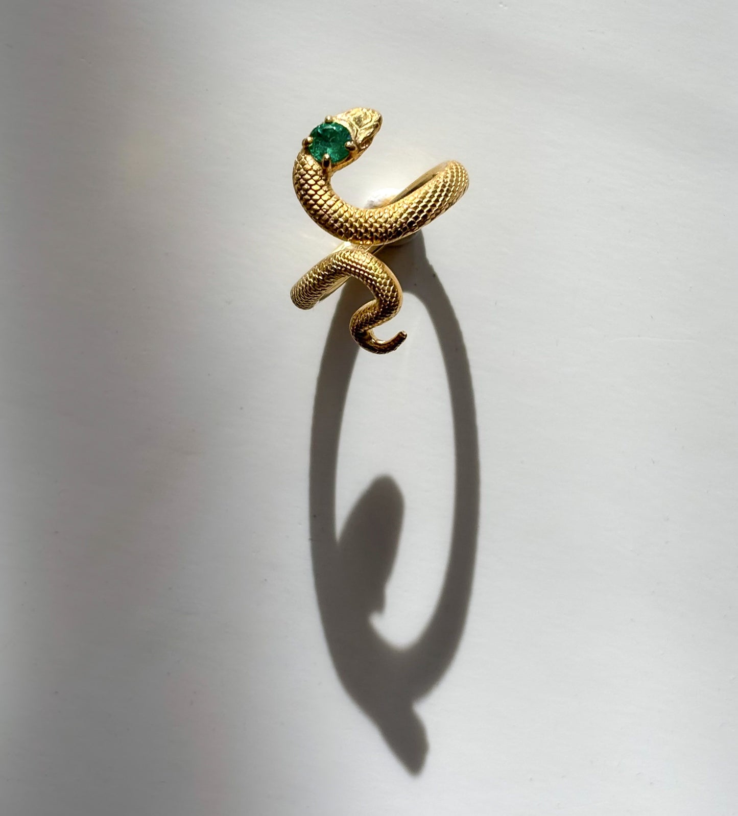 SERPENTINE RING