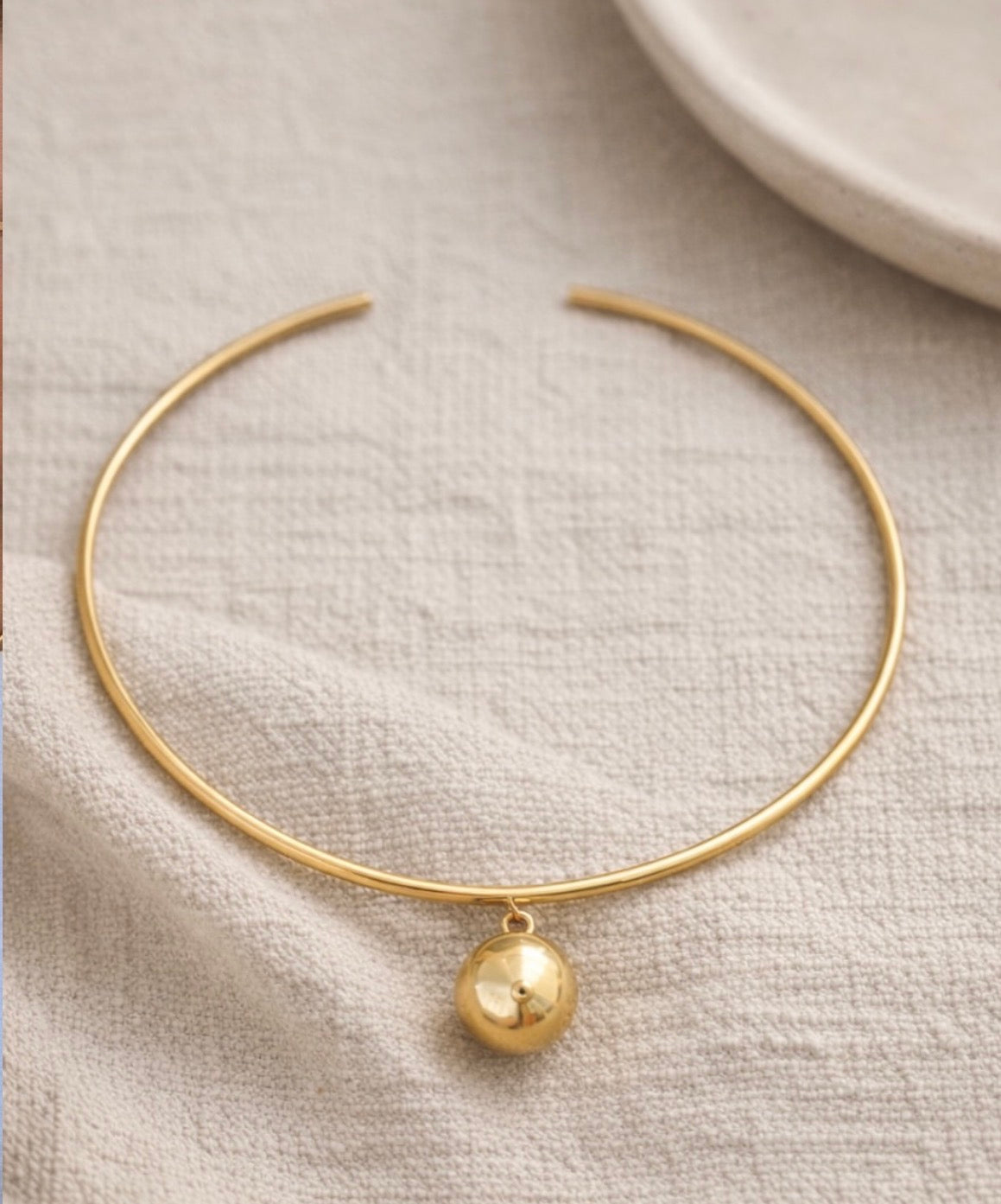 THE MUSE CHOKER NECKLACE