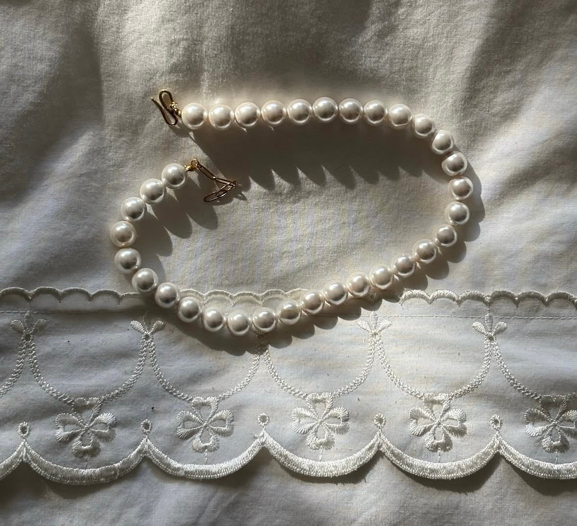 LES PERLES NECKLACE