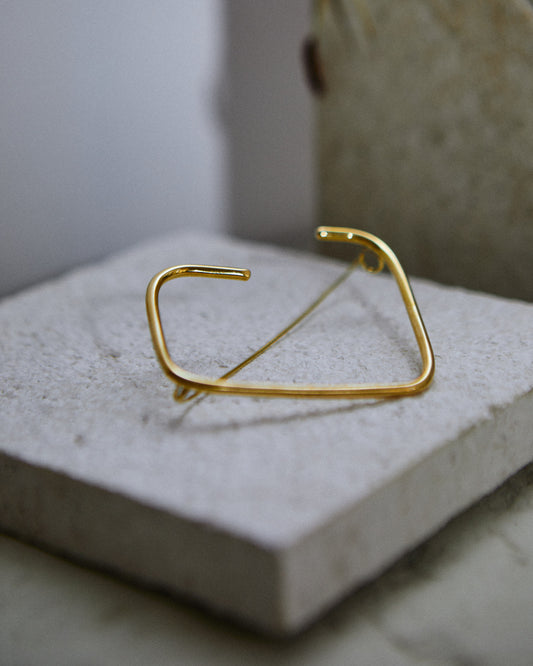 INCOMPLETE SQUARE BROOCH