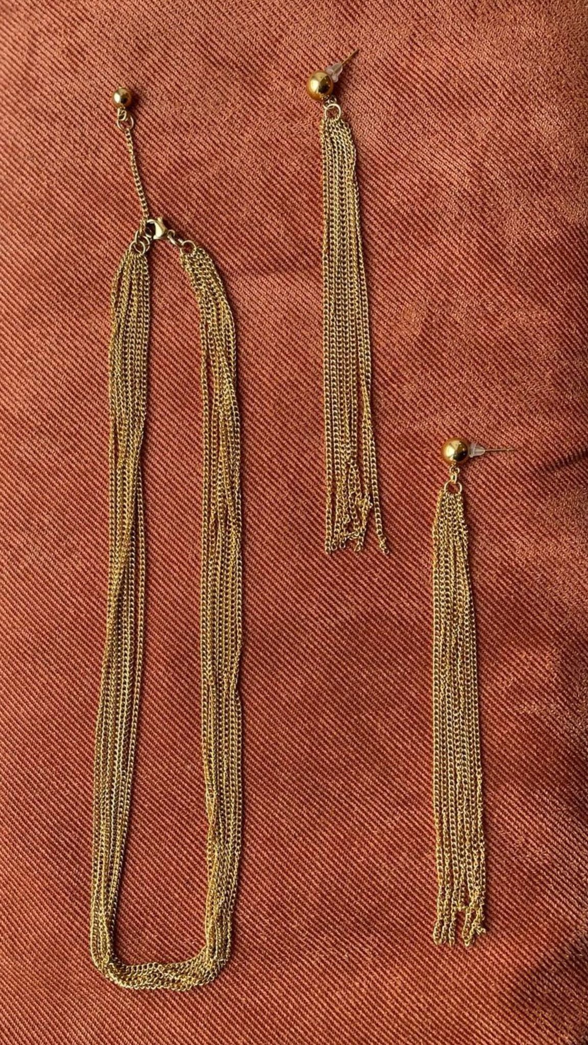CURTAIN EARRINGS
