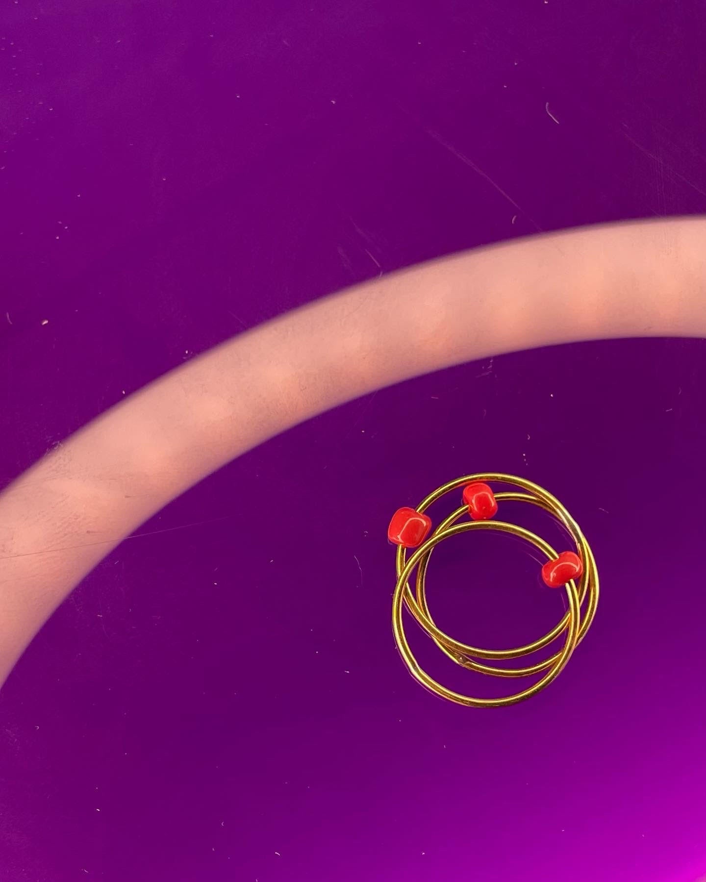 SCARLET RING